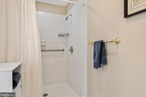 6705 Little Ann Ct, Springfield VA  22152-2629 exterior