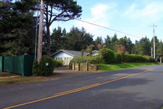 88430 4th Ave, Florence, OR 97439-9106