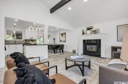 2037 9060, Sandy, UT 84093-2527