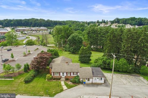 2260 George St, York, PA 17403-4524