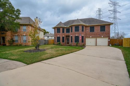 2518 Sand Bar Ct, Taylor Lake Village, TX 77586-7503