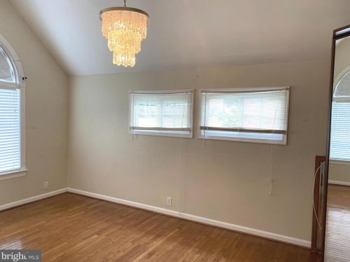 5914 Hanover Ave, Springfield, VA 22150-3836