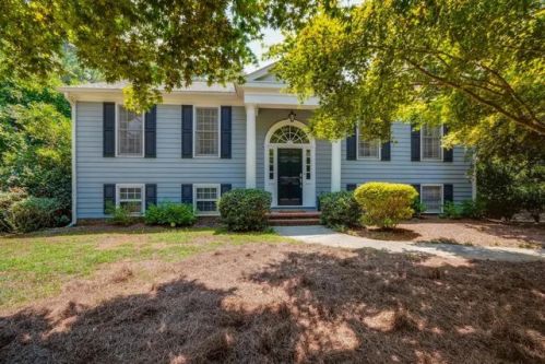 3569 Dunwoody Clb Dr, Atlanta GA  30350-5205 exterior