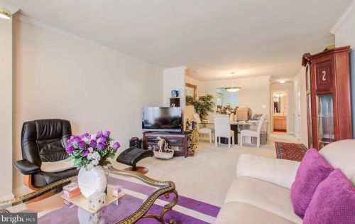 3829 Chesterwood Dr, Silver Spring MD 20906-2862 exterior