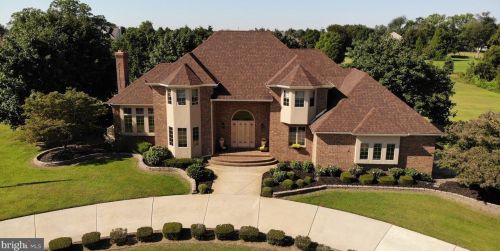 41 Buttonwood Dr, Pilesgrove, NJ 08098-2437