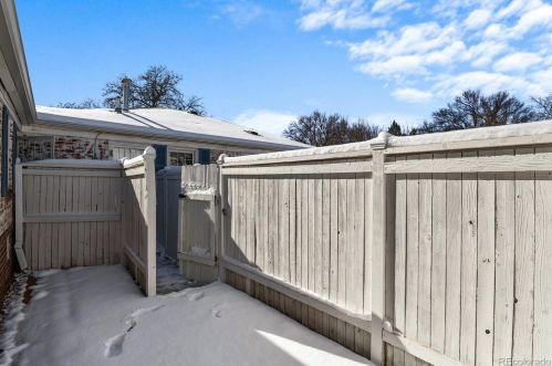 1267 Locust St, Denver CO 80207-2845 exterior