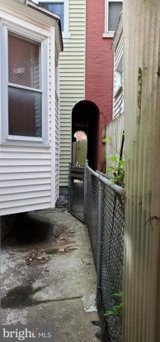 21 Ross St, Lancaster PA  17602-1924 exterior