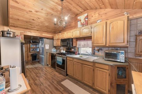 20 Echo Rd, Glocester, RI 02814-1269