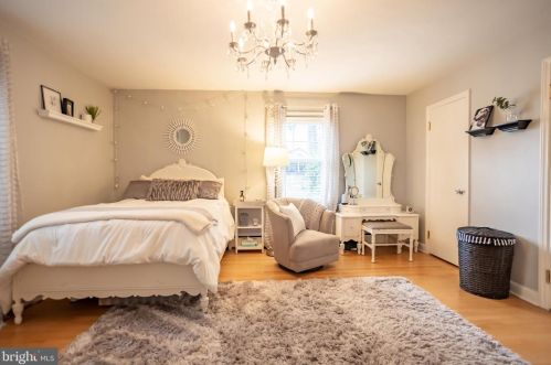 221 Clearview Rd, Hanover PA 17331-1311 exterior