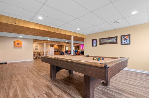 816 Mark Ln, Pingree Grove IL  60140-8278 exterior