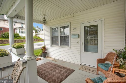 701 27th St, Harrisburg, PA 17111-1116