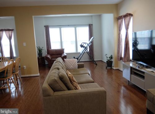 78 Sundance Dr, Trenton NJ 08619-3968 exterior