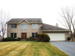 1328 Dale Dr, Hoffman Estates, IL 60120-9205