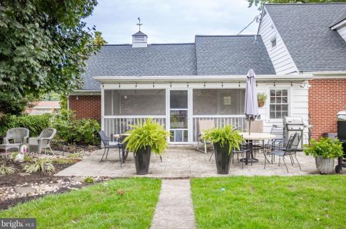 221 Clearview Rd, Hanover PA 17331-1311 exterior