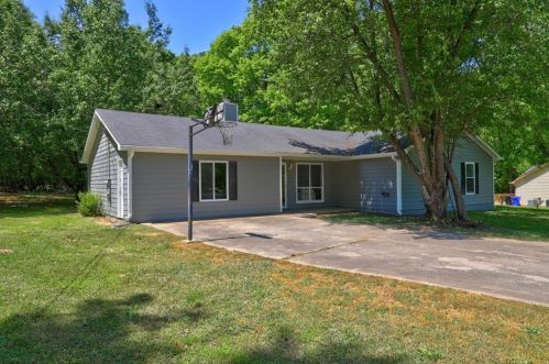30 Court, Ellenwood, GA 30294-3252