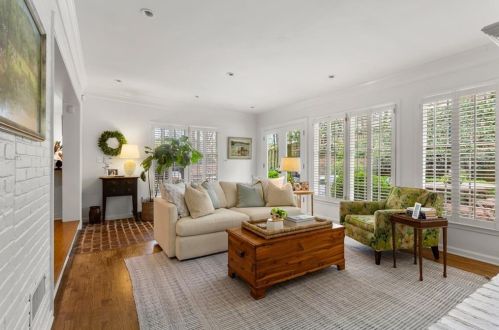 4045 Arden Way, Atlanta GA  30342-3954 exterior
