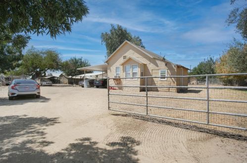23557 4th Ave, Stevinson, CA 95374-9738