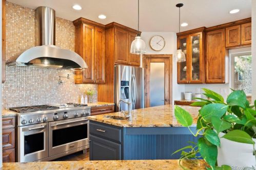 14140 Fairway Ln, Westminster CO  80023-9564 exterior