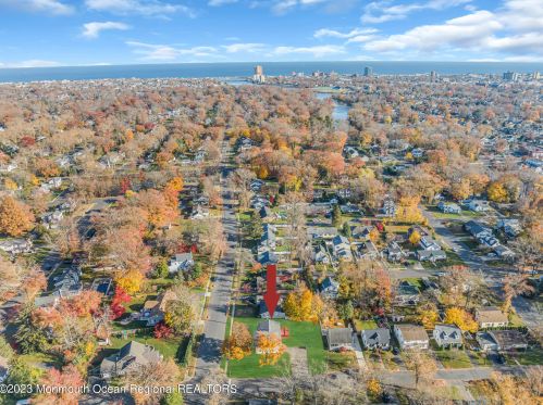 928 Grassmere Ave, Tinton Falls, NJ 07712-4226