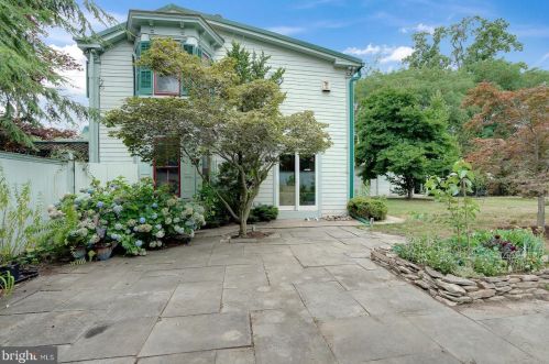 251 Hanover St, Carlisle PA  17013-1928 exterior