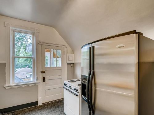 2689 8th Ave, Saint Paul MN  55109-3130 exterior