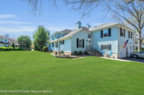 3603 Buckingham Cir, Middletown, NJ 07748-4237