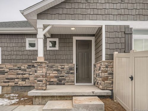 5122 Quatar St, Denver, CO 80019-3572