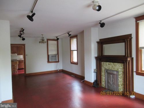 45 South St, Carlisle, PA 17013-3427