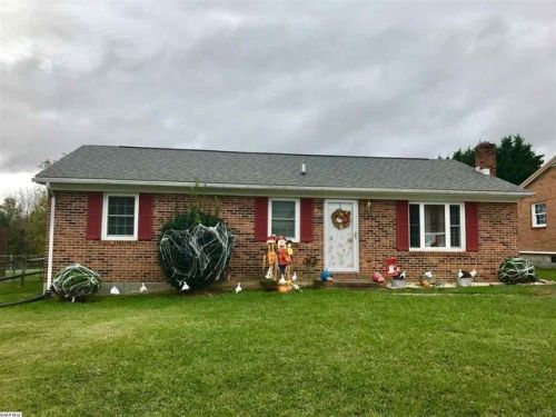73 Eastgate Dr, Verona, VA 24482-9759