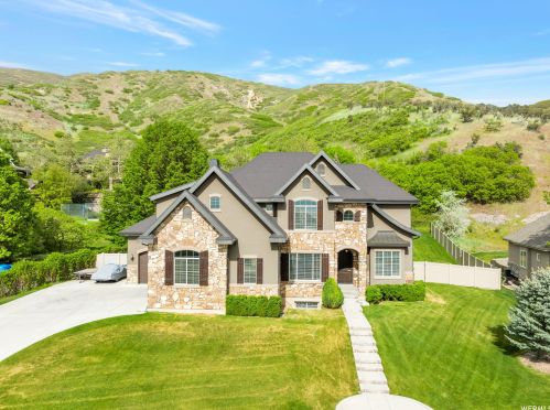 1860 Skyline Dr, Orem, UT 84097-2387