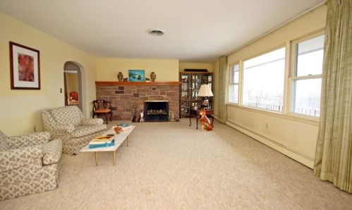 20 Dogwood Dr, Flemington, NJ 08822-2708