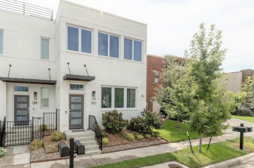 403 Templeton Dr, Fort Worth, TX 76107-2252