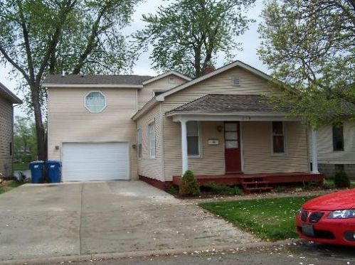 319 Water St, Kankakee, IL 60901-5035