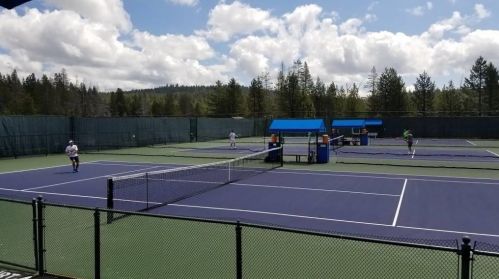 13610 Hillside Dr, Truckee CA  96161-6867 exterior