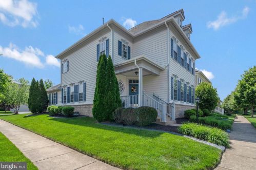 11734 Robert E Lee Dr, Bristow, VA 20136-1380