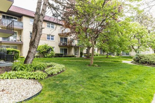 5211 Potawatomie Ave, Chicago, IL 60656-2483