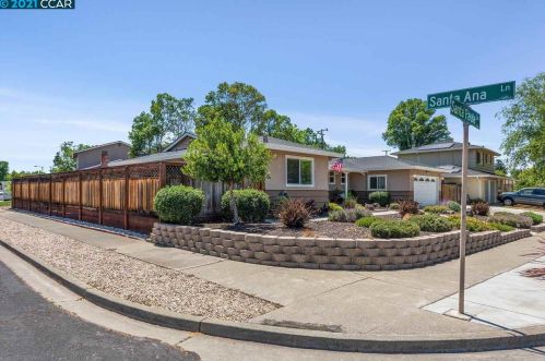 3144 Santa Paula Dr, Concord CA  94518-2821 exterior