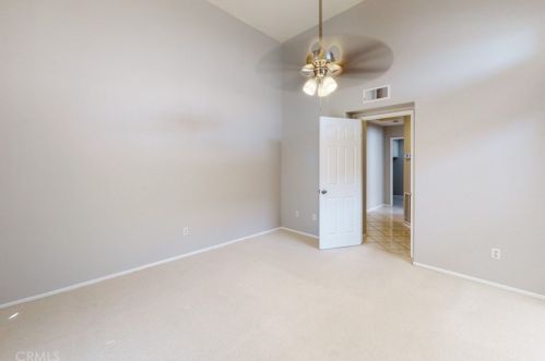 1204 Avenida Floribunda, San Jacinto CA  92583-5208 exterior