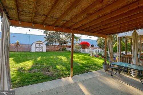 829 Fountain Ave, Lancaster PA 17601-4532 exterior