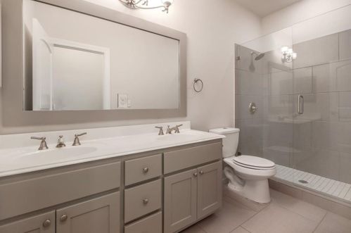 4516 Berkman Dr, Austin TX  78723-1217 exterior
