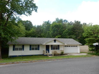 607 Cherokee Trl, Dalton, GA 30721-7838
