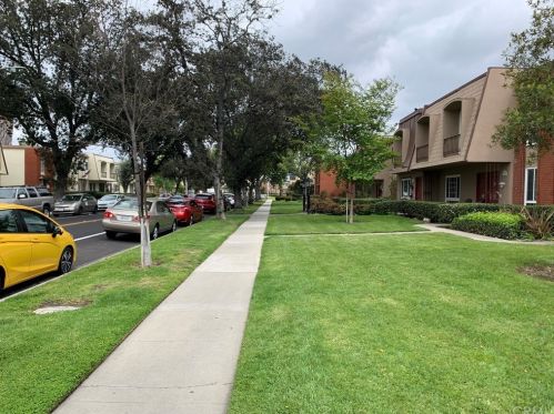 716 Fairhaven St, Anaheim CA  92801-4002 exterior