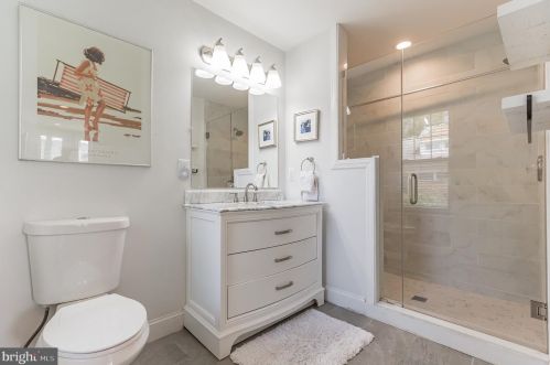 300 Collings Ave, Camden NJ 08107-1738 exterior