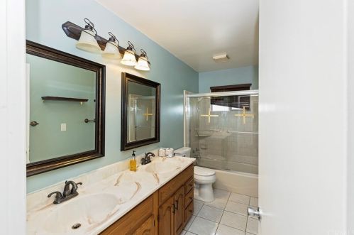 4280 Watkins Dr, Riverside CA  92507-4874 exterior