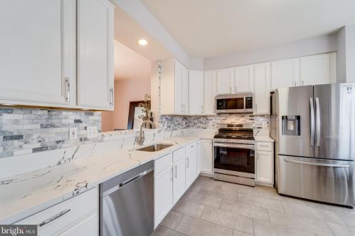 16753 Sweeney Ln, Woodbridge, VA 22191-4797