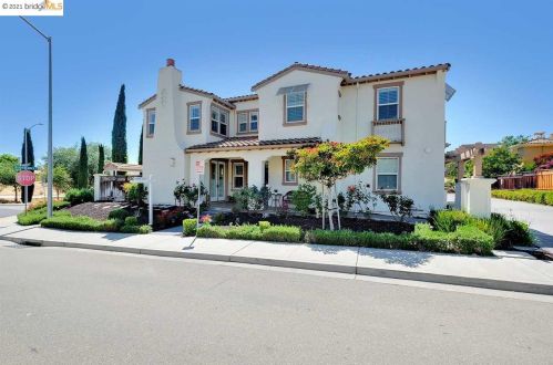3999 Branding Iron Ct, Pleasanton, CA 94568-7254