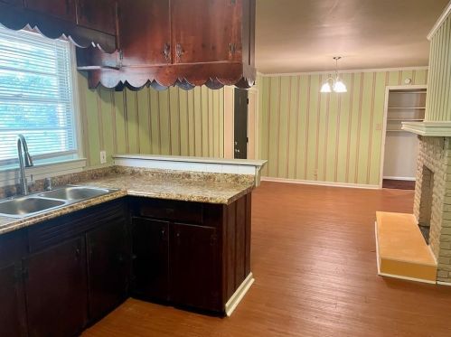 6666 Hwy 42, Rex GA 30273-2210 exterior