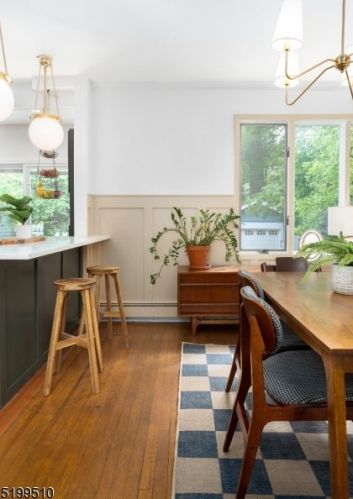 86 Midland Blvd, Maplewood NJ  07040-1810 exterior