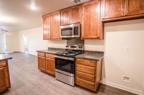 415 8th Ave, Mineral Wells, TX 76067-4545