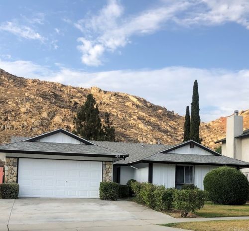455 Glenhill Dr, Riverside, CA 92507-3127